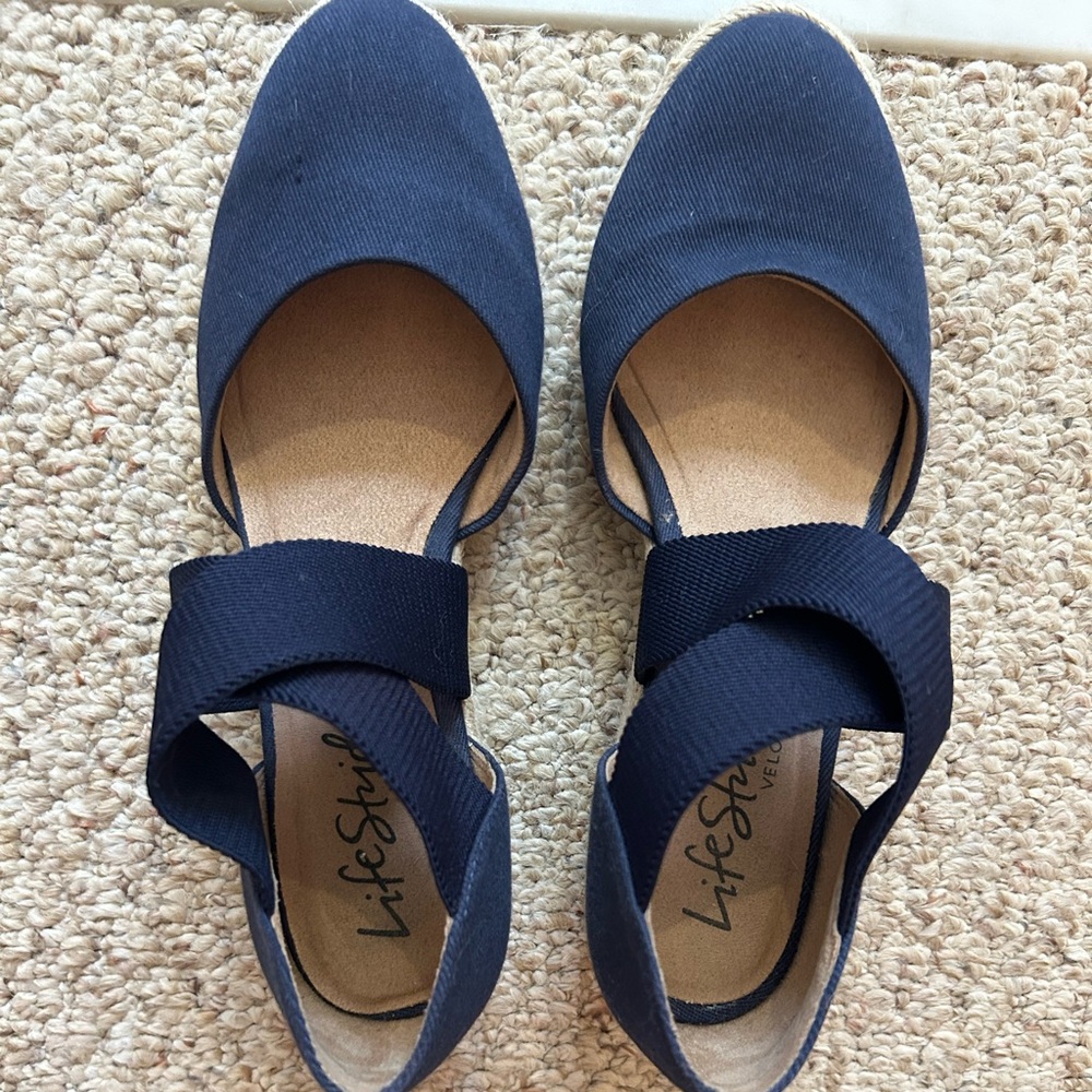 Office to weekend!
LifeStride Navy Blue Women’s Flats with Cross Strap